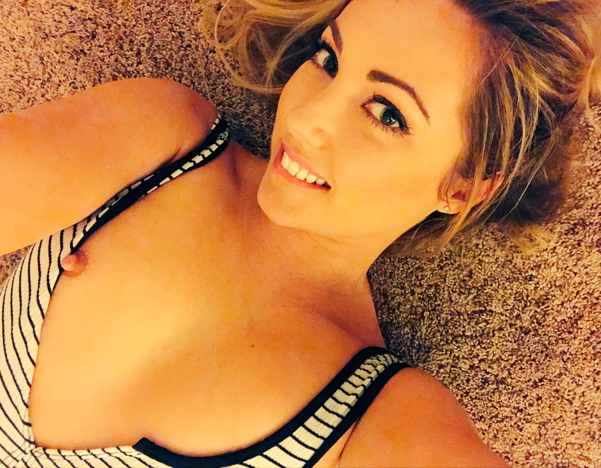 Hangin with my girlfriend 😈 we wanna hear from you on @sextpanther https://t.co/JPcMXPVJSV send dick pics we will rate your cock 😋 https://t.co/G8NWiMbCiW