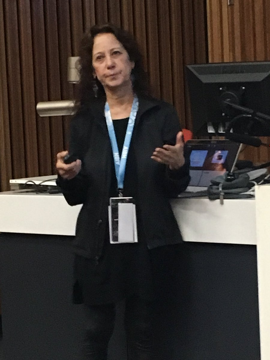 Judith Campisi explaining cell non-autonomous (paracrine) effects of senescent cells at ABAC3 ageing conference at UQ.
