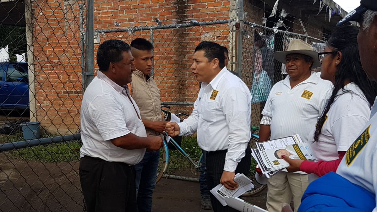 ClaudioRosasC's tweet photo. En estos momentos estamos dando una caminata en San Agustín Calvario #poruncholulalibreeindependiente

Vota es 1 de Julio 

#claudiorosaspresidente https://t.co/VsiO0XgWxb