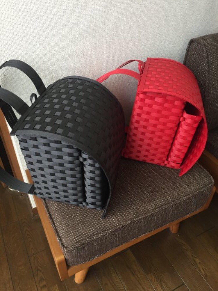 乙幡啓子 妄想工作所 Df Vol 54 1日目のみ Auf Twitter 痛ランドセル が話題だって こっちはクラフトバンド編みランドセルで 編んドセル 作ってたで T Co Ni4g8m9jom Shummy