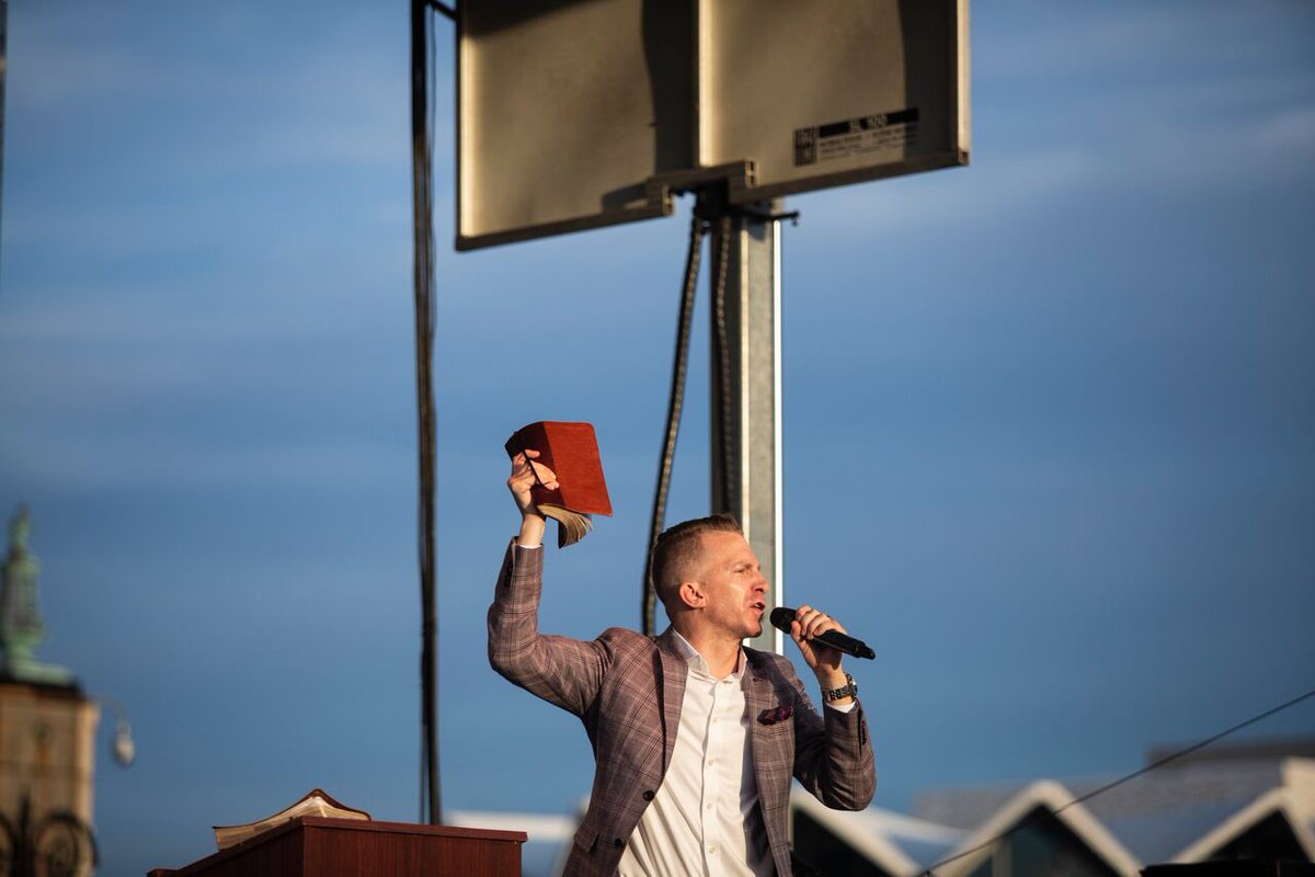 JDShuttlesworth's tweet image. Night 2... 92 Decisions for Christ... 220 through 2 nights... Laid hands on everyone who desired prayer... See you tomorrow night :)