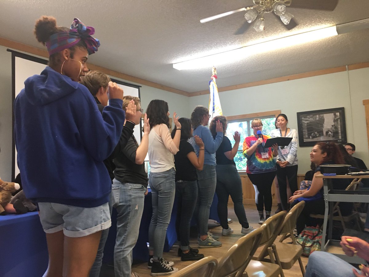 NVGirlsState's tweet photo. Some ladies of Connolly taking their city Oaths of Office. We are so proud of them 😭 https://t.co/EvIoYgBbR3