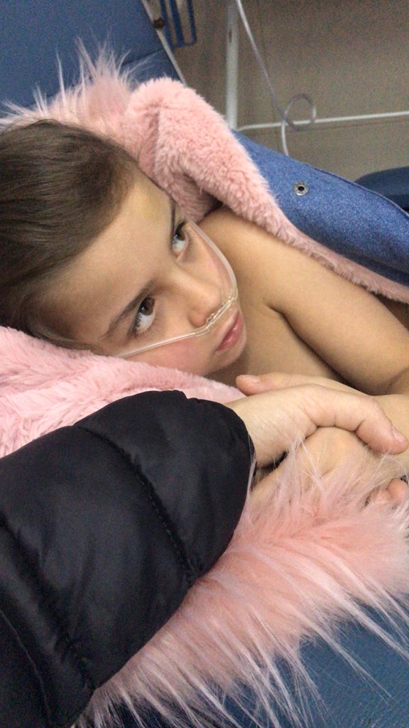 Muchas veces cuesta dividirse es cuánto te da cuenta lo grande que son las abuelas cuando las papas queman o todas aquella personas que son familia del corazón