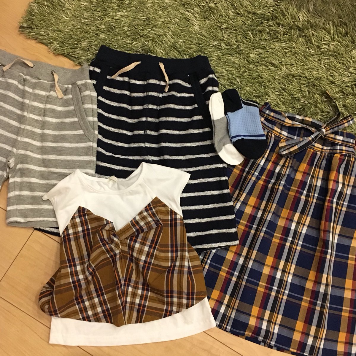 Ayaka 可愛い子供服あり過ぎて ワンピースは水玉と紺のリバーシブル Gu Breeze Apreslescours ブリーズ アプレレクール