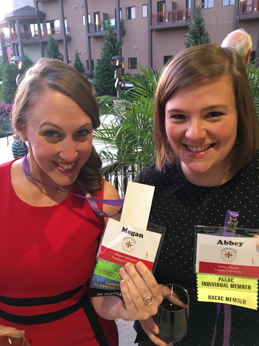 AbbeyTempleOwls's tweet photo. Found my other giraffe at #PACAC2018! @PACACconference @MeganJaid https://t.co/E5hQs5unUW