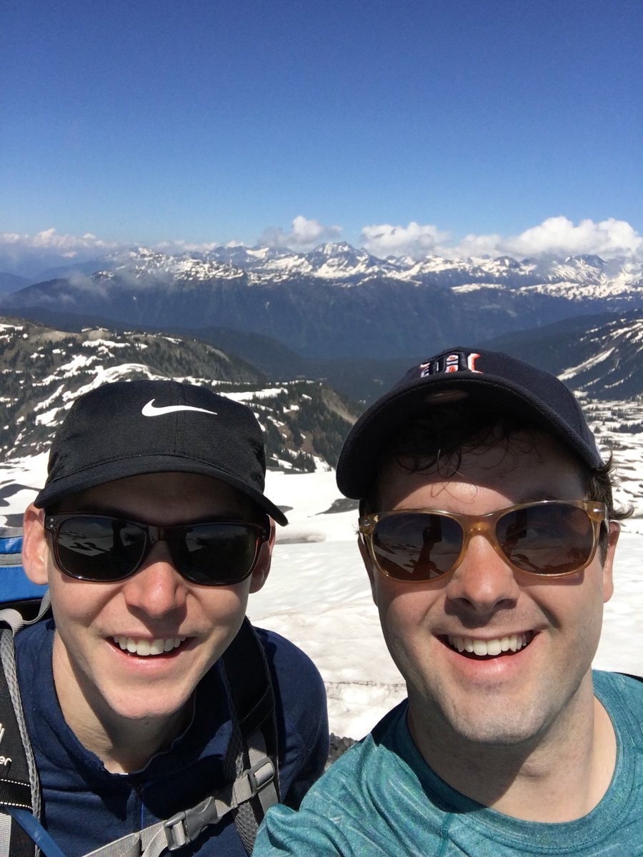MarkHenshaw's tweet photo. Here’s a teaser of my #BC vacation. It’s a mediocre picture. Sorry for the photos ugliness #TheBlackTusk #22000m #ItappedThat #MyLegsAreStillSore https://t.co/WYU96D9YE3