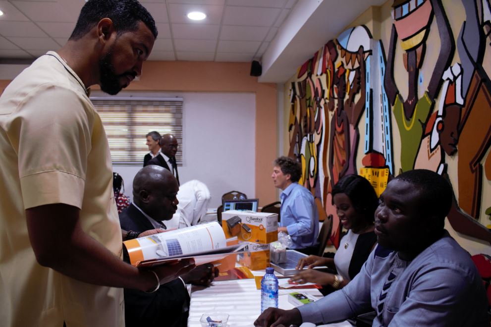 ECREEE_ECOWAS's tweet photo. @ECREEE_ECOWAS, through its #RegionalOffGridElectrificationProject #ROGEP, has held its first edition of #B2B networking event bringing together companies from the #solarOffGridIndustry. The initiative is supported by @WBG_Energy and @lightingafrica. https://t.co/xkn3PsQFkY