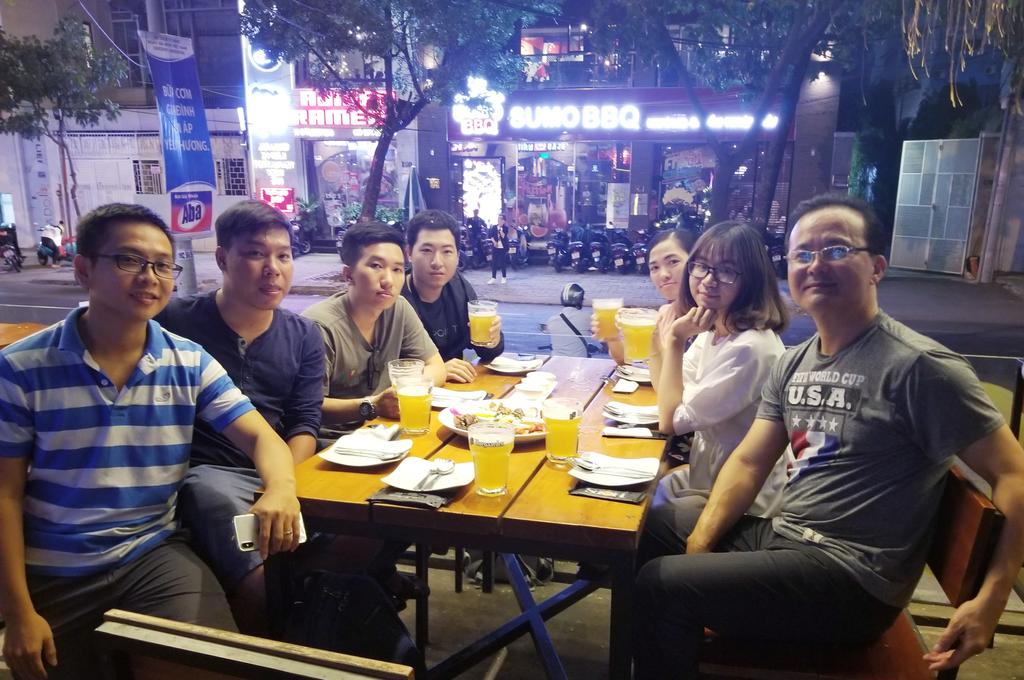 JohnSong's tweet photo. Beer with team before my departure. Goodbye for now Vietnam #startups #startuplife #tenpoint7 https://t.co/sanKN2uOXi