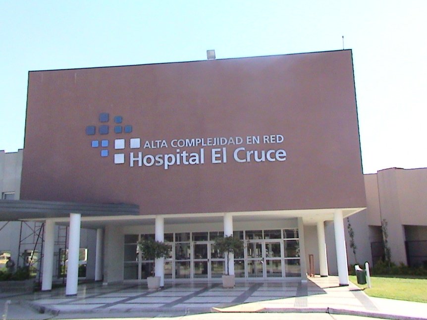 Intendentes peronistas repudiaron el recorte  para el Hospital El Cruce de Florencio Varela perspectivasur.com/3/nota.php?not…