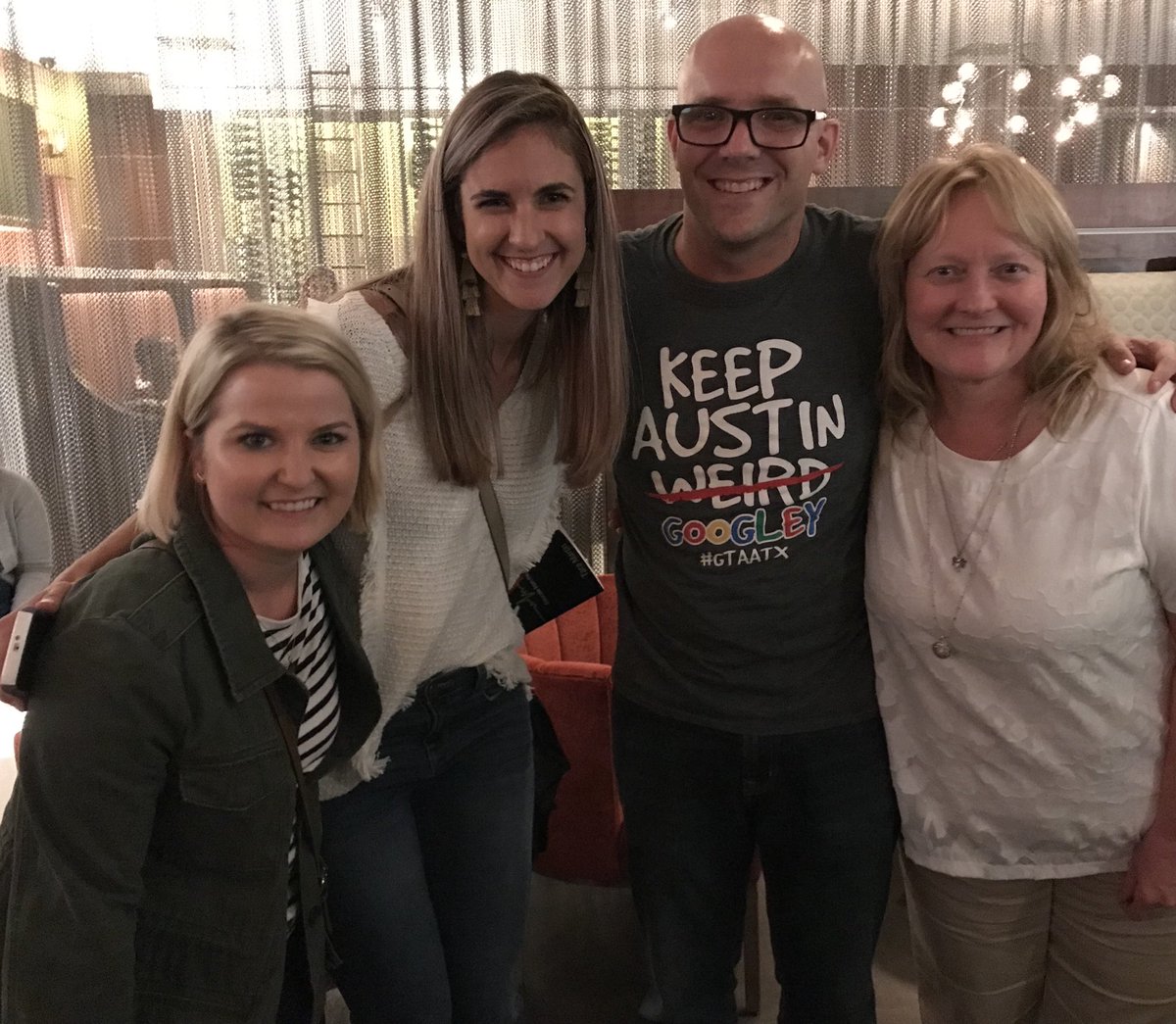 professortush's tweet photo. @jmattmiller lovin Matt’s Ditch That Textbook!! @USD437 https://t.co/j9tvsAHtx6