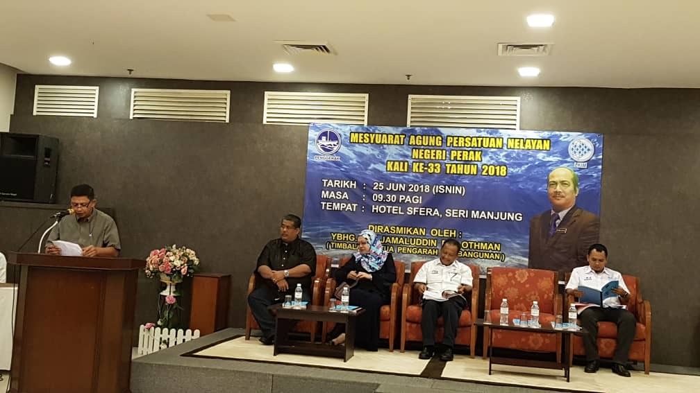 chop_chot's tweet photo. Alhmdllh..persatuan nelayan negeri Perak tlh slsai mngdakn msyrt agong kali ke 33.trmksh kpd ym raja khalid pngrh khmt pngrsn lkim yg sudi mrsmkn MAT 2018..tq kpd pngrusi Nekmat dn pngrah lkim Perak yg turut hadir https://t.co/VvN6AWkNf5