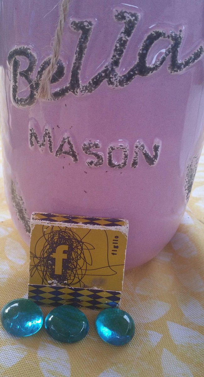 Found this matchbook in my junk drawer today. I miss the original Uptown and Figlio! @RickNelsonStrib