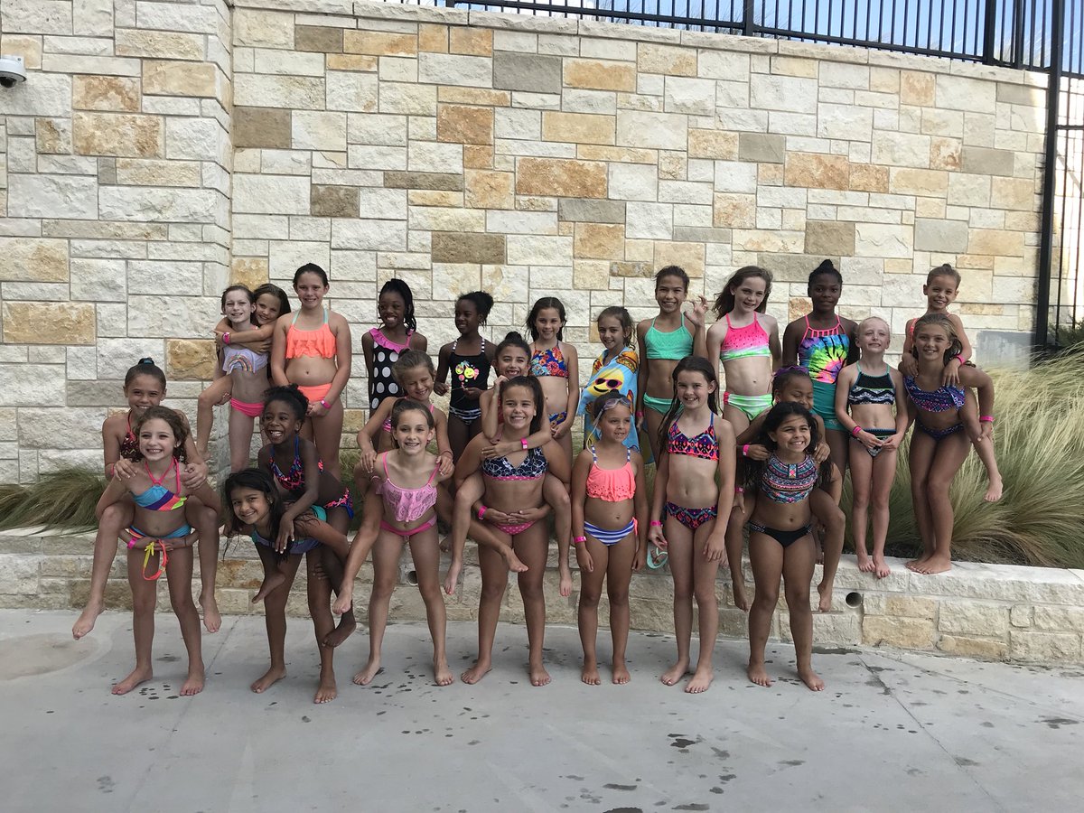 Astro had a fantastic first team bonding party today after camp! <a href="/CA_Frisco/">CA Frisco</a> #astrogirls #outofthisworld