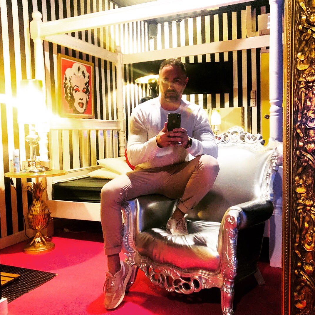 Bossman pimp look👌🏻🚨 #boss #pimp #pimpslife #style #bossman #boutique #parlour #brothel #ClubPleasure <a href="/ClubPleasureAus/">Club Pleasure</a>