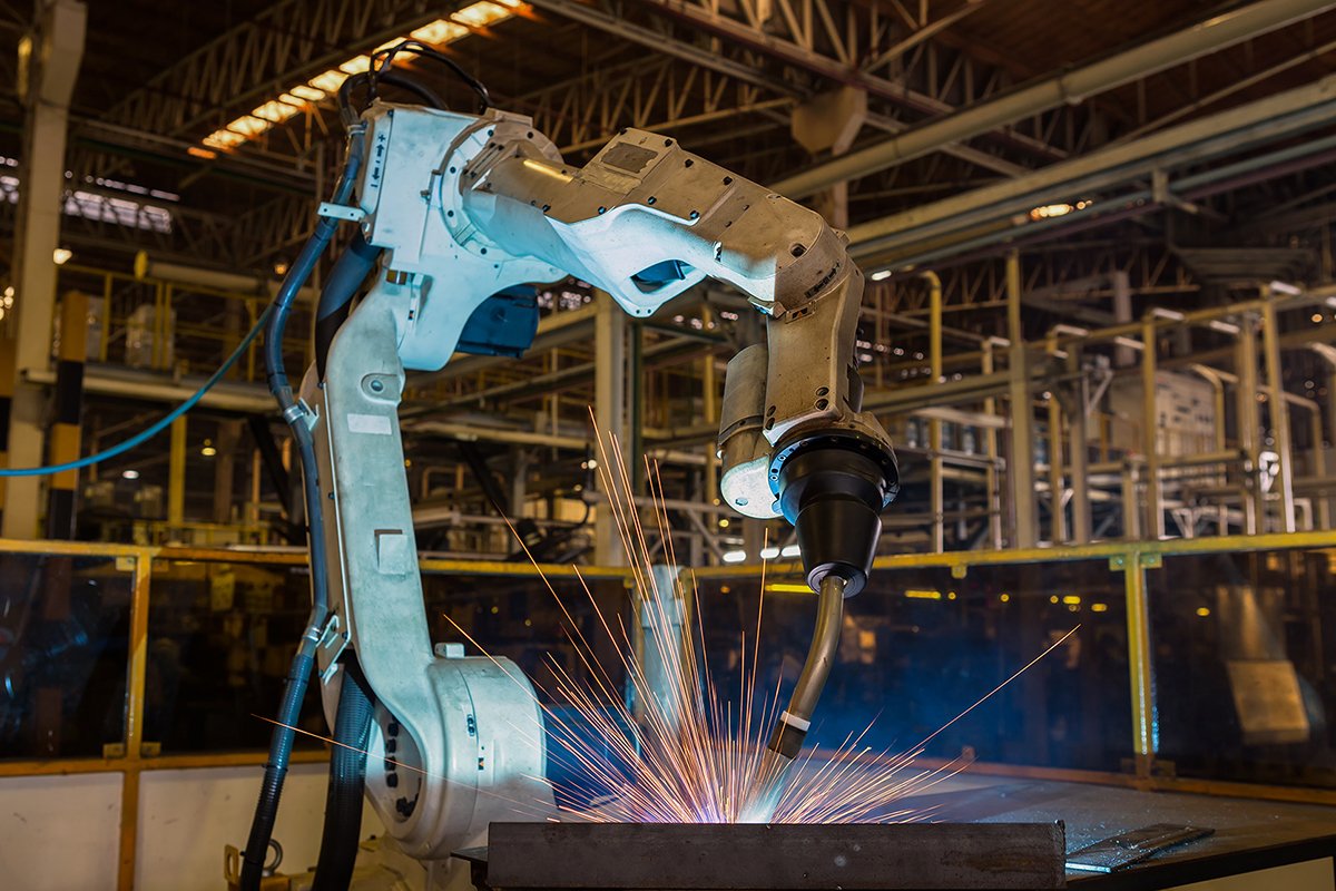 #Predictivemaintenance can offer big benefits for the #Manufacturing industry - from improved asset performance, optimized spare parts #Inventory &amp; extended lifecycle to improved product quality &amp; employee safety. ow.ly/2jAN30kFaIt #IoT #IIoT (via <a href="/HIT_Consulting/">Hitachi Consulting</a> )