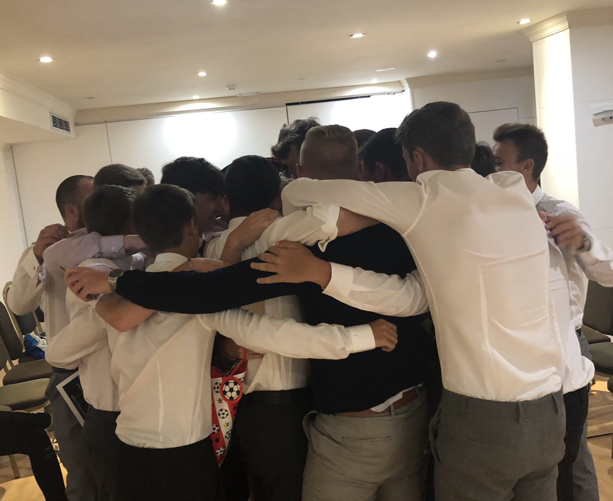 dcsoccer88's tweet photo. Our super-smart #Students On our final night @dcsoccer88 #European #Football  #AwardsEvening plus #FlemencoDancing Everyone has loved learning about #SpanishCulture &amp; #SpanishFootball #Amazing 2wks on our #FULLYFUNDED #EuropeanLearning trip #Class https://t.co/3DoWMTFiex