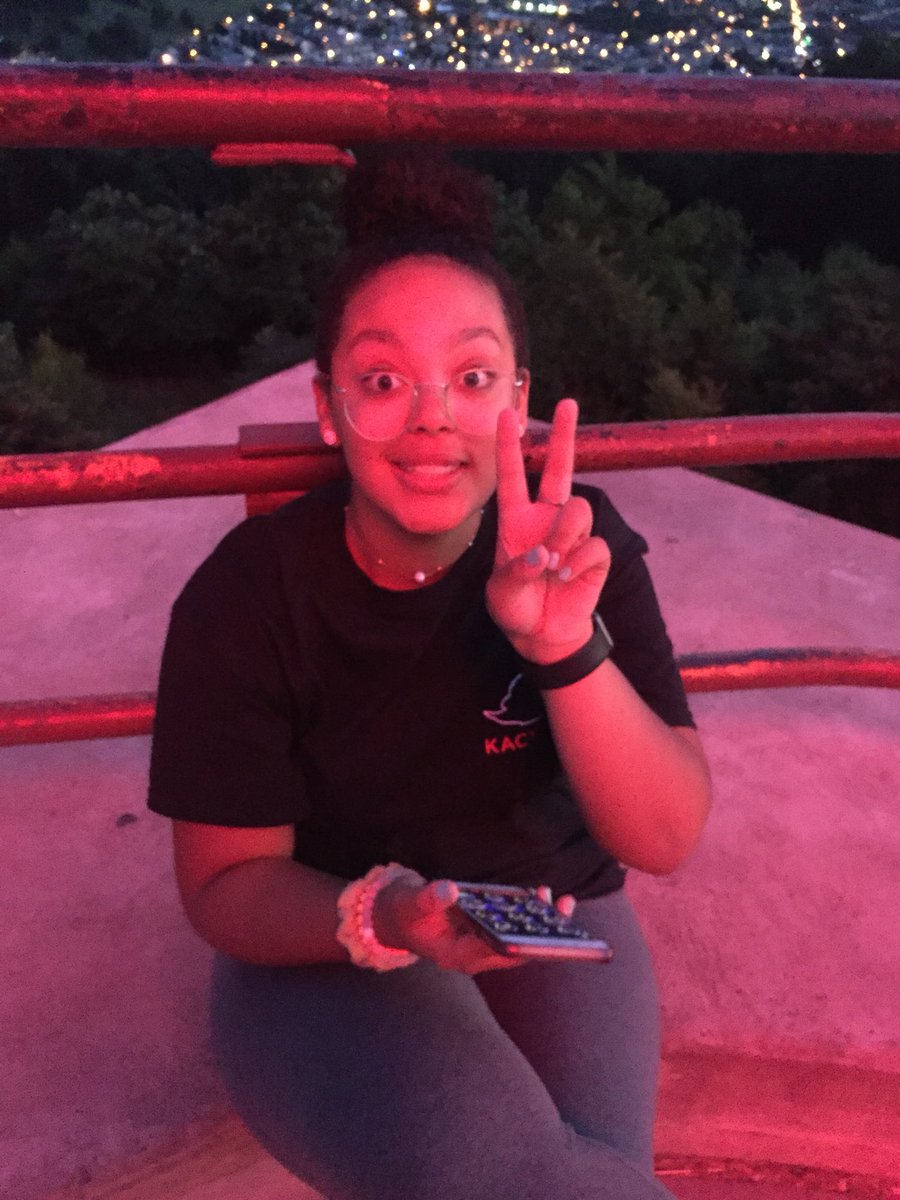 c0cochantel's tweet photo. When you take insta worthy pictures of your friends vs. the ones they take of you https://t.co/vwy0cumWDk