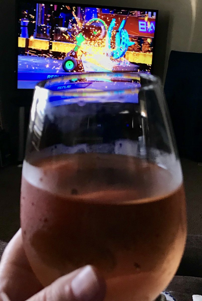 mckinnon_tracy's tweet image. Good glass of wine and @BattleBots #ManicMonday #NextGenRobotics #Knockout