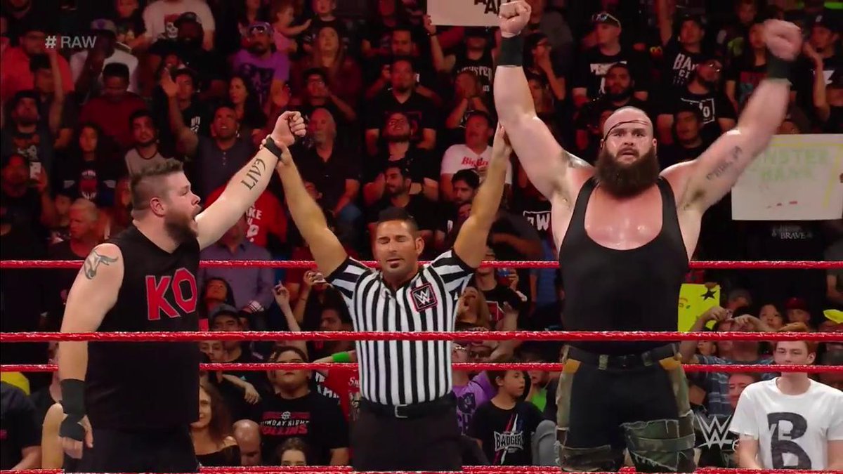 WWE tweet picture