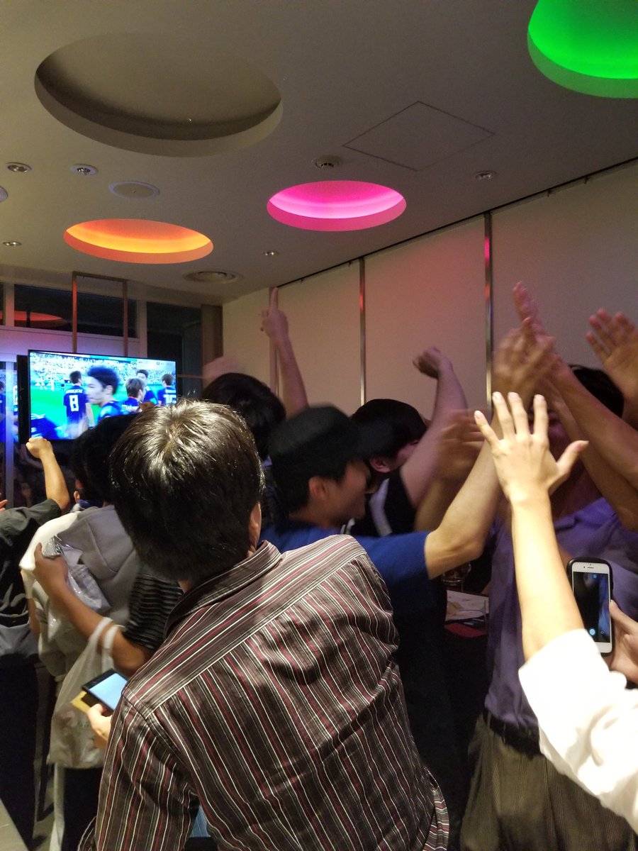 ApellaCafe's tweet photo. 28日もポーランド戦応援やります！！
バーは自体は18時から営業しております。
いつも通り1000円飲み放題です🍻🍺
今回は立席のみとさせていただきます！
皆さんのご来店お待ちしております。 https://t.co/ilYGCPyelx