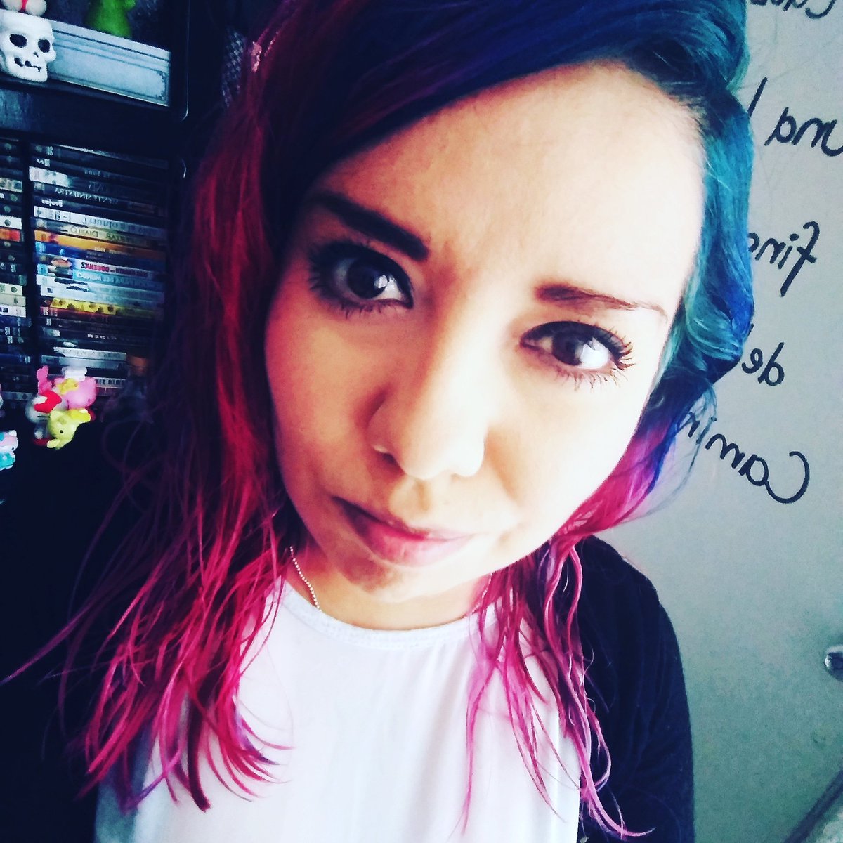 ceciliaromo7's tweet photo. 💙💜💗😎 https://t.co/oMKCOnwW4g