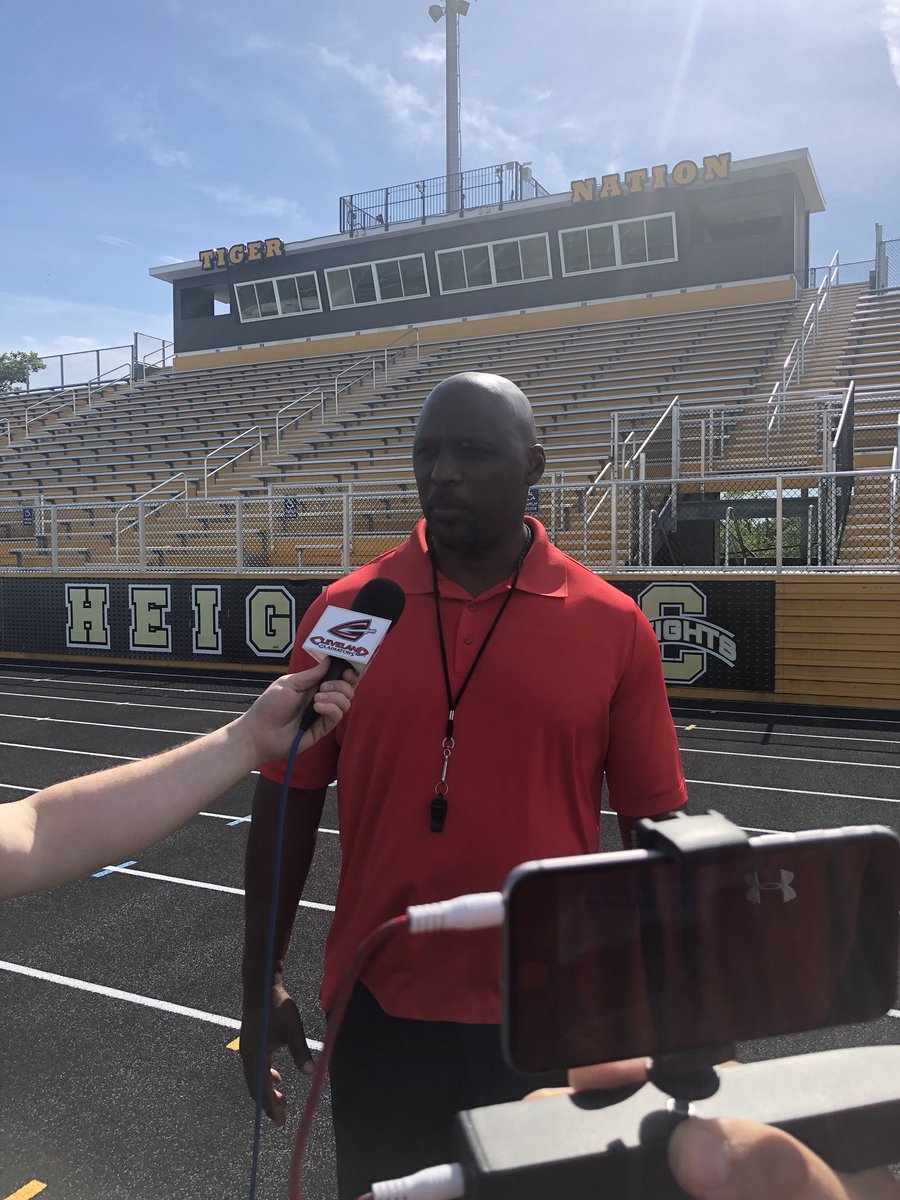 Big shout out to the <a href="/CLEGladiators/">Cleveland Gladiators</a> for coming through HEIGHTS to highlight the HEIGHTS FOOTBALL program.🏈