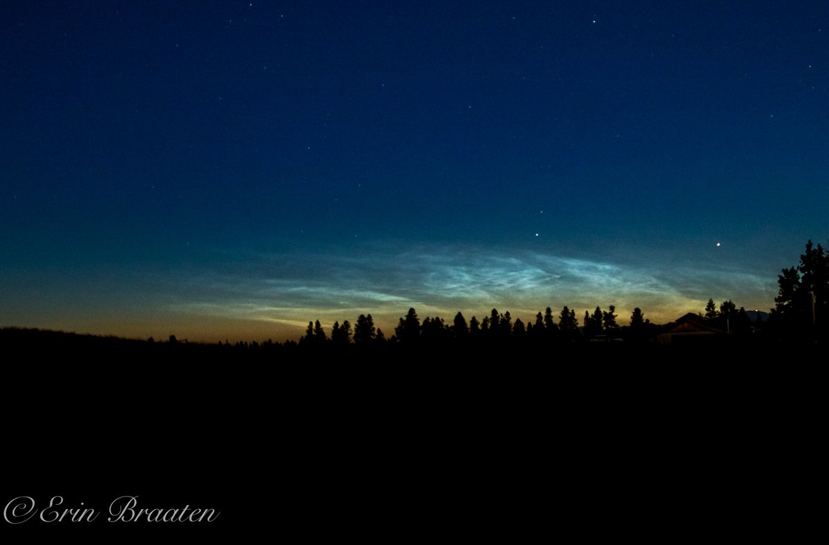 DancingAspens's tweet photo. Noctilucent clouds last night in the Flathead!  #MontanaMoment @TweetAurora @Aurora_Alerts @AuroraMAX @KPAuroraAlert @AuroraNotify @NWSMissoula @DistinctlyMT @mark_tarello https://t.co/K5yvM298J3