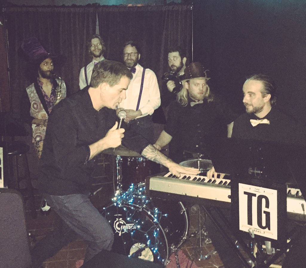 MrRogersATMBF's tweet photo. One last huge THANK YOU to @ToddGlass for letting us be a part of an amazing weekend of shows at @royal_comedy until next time!!❤️🍄 🛎 #tryalittlekindness #makebelievefriends https://t.co/VdxfFs7DzI