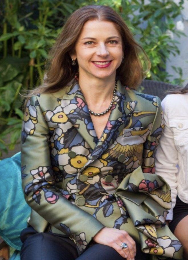 BeautytechSF's tweet photo. Amazing female founders in fashion / beauty: @zornitza @BSPKluxury @heyjudesue @MosssDesign @Stephanie_McL1 @yourtrendytreat we’ll talk about influencers, sustainable fashion, women, platforms, customer engagement ... and tech ! #beautytech #fashiontech https://t.co/zAyn0XQJQw