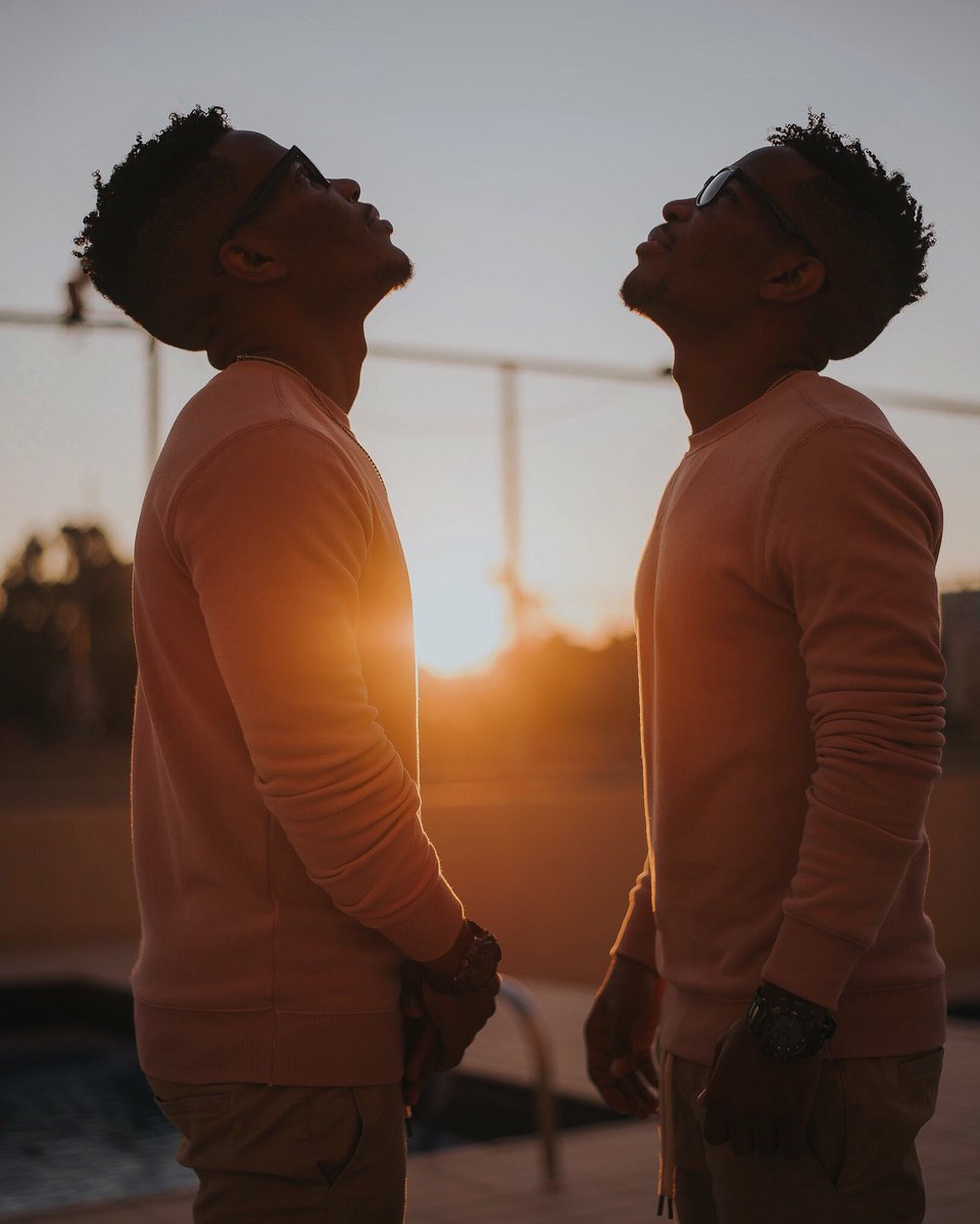 Luembe9's tweet photo. Tente, esperar tem sempre um pôr-do-sol esperando para ser visto. 🌤☀️⛅️ #Lostwins
#ILikemoments https://t.co/FNuVGRsUMP