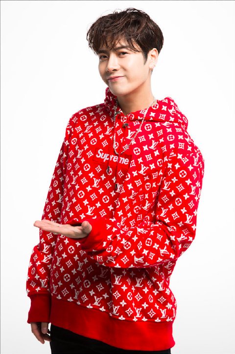 JacksonMyBias's tweet photo. My #TeenChoice for #ChoiceNextBigThing is #JacksonWang https://t.co/7G9GutuAEo