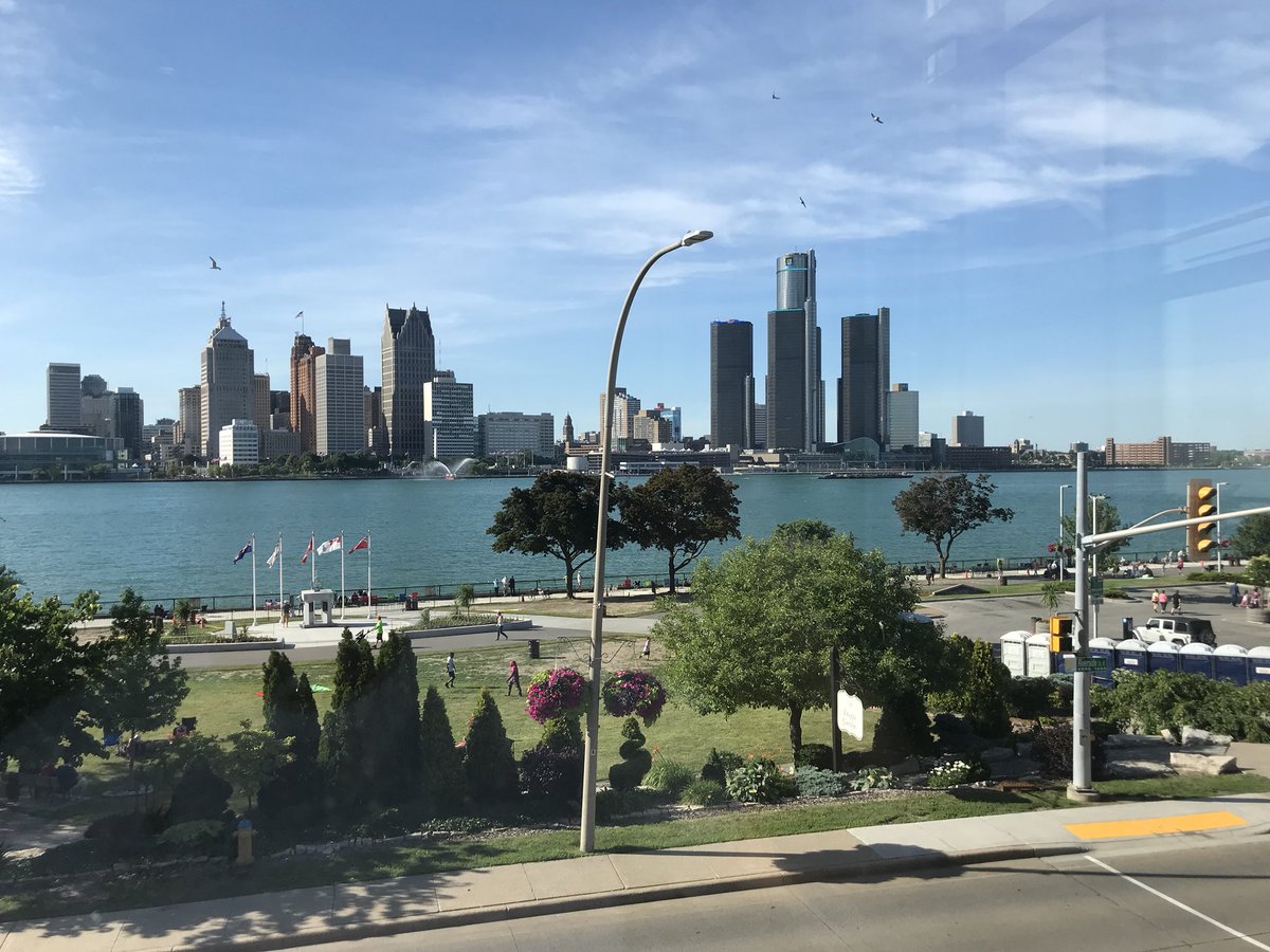 LakeshoreParty's tweet photo. Not a bad view for the fireworks. We donated a cotton candy machine, a popcorn machine, &amp; our time tonight for the In Honour Of The Ones We Love fireworks fundraiser at the St.Clair Centre for the Arts #lakeshore #party #rentals #fireworks #windsor #ontario #charity #donation https://t.co/GelMJKm1aV