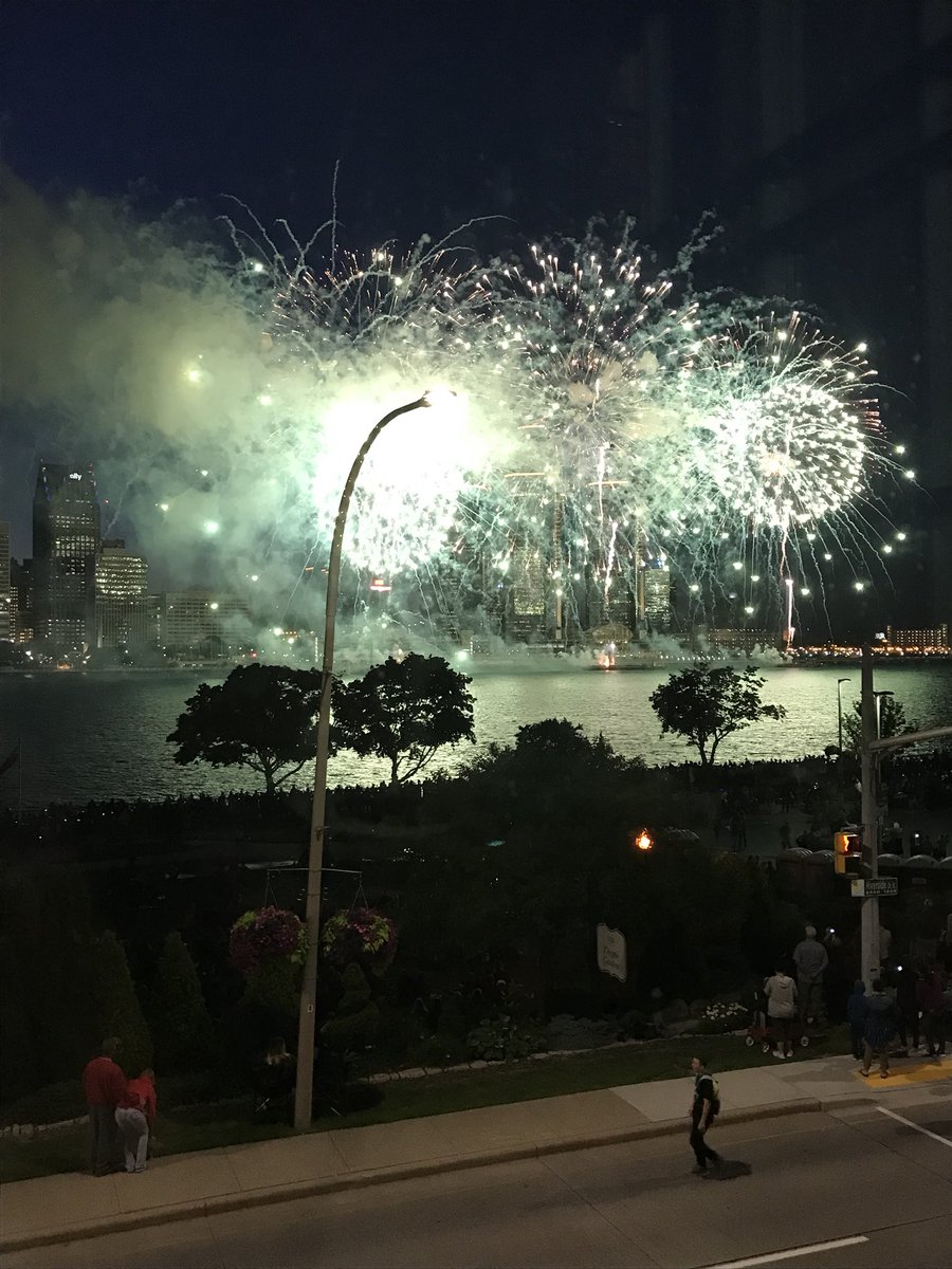 LakeshoreParty's tweet photo. Not a bad view for the fireworks. We donated a cotton candy machine, a popcorn machine, &amp; our time tonight for the In Honour Of The Ones We Love fireworks fundraiser at the St.Clair Centre for the Arts #lakeshore #party #rentals #fireworks #windsor #ontario #charity #donation https://t.co/GelMJKm1aV