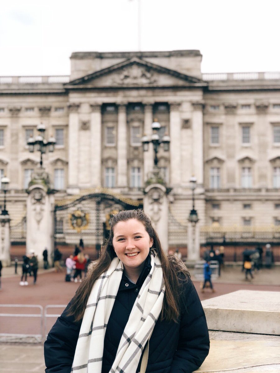 ameliascap's tweet photo. In the past year I:
- got a bf
- moved to Vienna, Austria
- went to 11 countries
- turned 21
- became #1 stan of The Crown
- got dumped
- moved back to the US
- am rebuilding myself https://t.co/V0mWxfFSw3