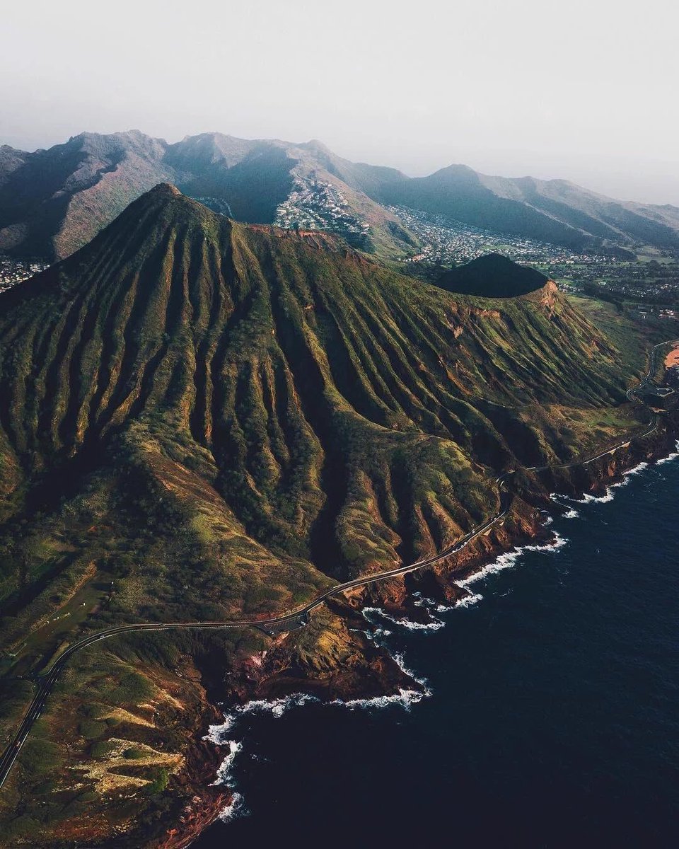 CameraTrickTips's tweet photo. Oahu, Hawaii ⛰ https://t.co/9Yj5IYXjxn