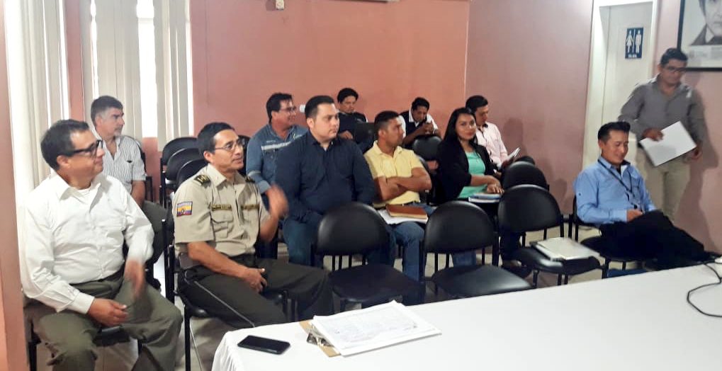 ViviendaEc's tweet photo. #MIDUVI Napo mantuvo reunión de trabajo con coordinadores de las diferentes mesas sectoriales del Plan Nacional de Desarrollo, @SenpladesEc y @goberorellana para articular acciones a ejecutarse en esta provincia. https://t.co/h4y6LqQRZZ