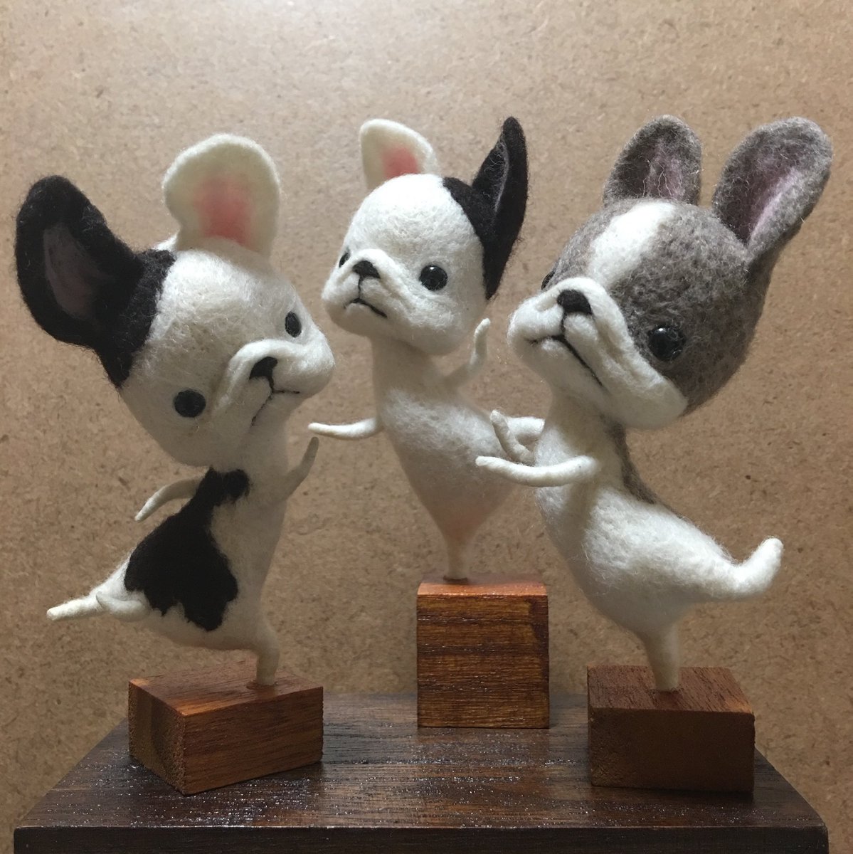 hane033's tweet photo. 「スーク ヘンかわマーケット ～ヘンてこ×かわいい～」
売場 10F中央街区パーク
会期 6/27-7/3
営業時間 10:00-20:00
金・土は21:00まで
最終日は17:00閉場
 #羊毛フェルト #阪急百貨店 #スーク #すけろく https://t.co/KxFZHbubok