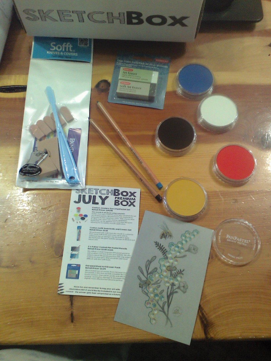 KaiyaAquamarine's tweet image. Got my #Sketchbox early this month. Pan Pastels. Never worked with them before. Excited yet nervous to try. Gotta do some research how to use it before I do. So stay tuned :) #getsketchbox