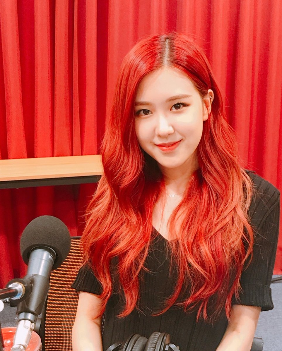 Rosé Thailand (แอคสำรอง) tweet media