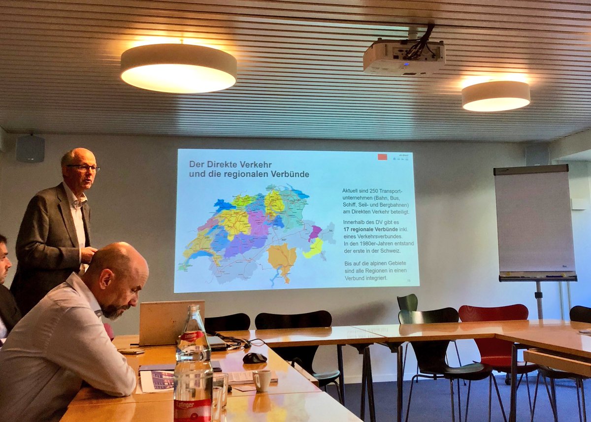 sbbnews's tweet photo. Ob GA, Halbtax oder SwissPass: Was viele der SBB zuordnen, sind in Tat und Wahrheit Produkte von ch-direct. Die nationale Tariforganisation koordiniert 250 regionale Transportunternehmen: https://t.co/mw05IBPv5g #chdirect #sbbcffffs https://t.co/oZGf1pUUQ8