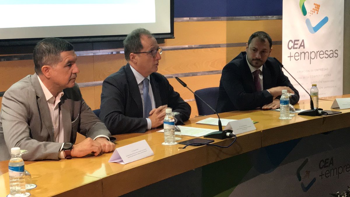 CEAes_'s tweet photo. Queda inaugurado el Foro de Inversión para Emprendedores en Sevilla por parte de @Gllds secretario general de @EconomiaAND @LFdez_Palacios secretario general de CEA y Sr. Antonio Ruano, vicepresidente de @Aje_Andalucia

#MásEmpresas #Sevilla #emprendimiento https://t.co/kUNL403img