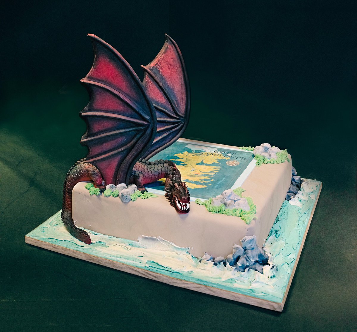 frenchvillage's tweet image. With our favourite show ever comming to a close on this emerald isle, its with mixed emotions that we baked this one for the GOT crew!  Though the years it has been an absolute pleasure from to serve everyone on this show.  Cant wait for the grand finale!

#FVBakestagram