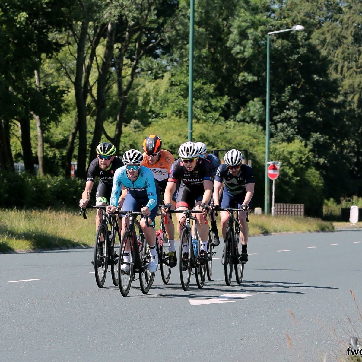 MichaelAshurst's tweet photo. Had a decent hit out at Pimbo on Sunday.. After getting in the winning move I picked up a prime and 5th.. Not bad considering my recent training load.
@BioracerUK @bioracermanuk @bioracer
📷 Kel Palmer
.
.
.
#onimpex #bioracer #wemakeyoufaster #pimbo #wattsoverweight https://t.co/kA8fJTaIvJ