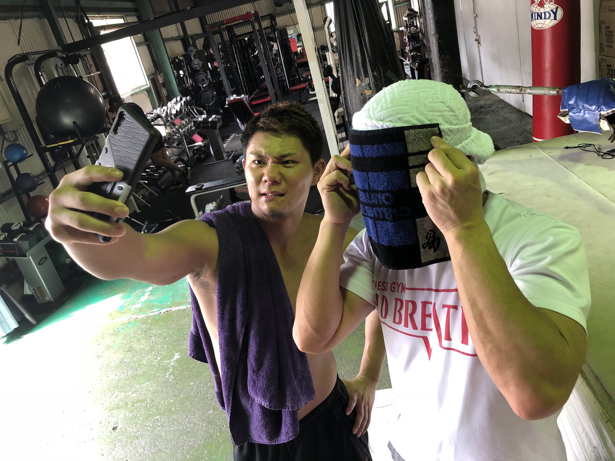 En Twitter その後k Ness が 若手と練習生にウェイトトレーニングをコーチ 石田凱士は 良いトレーニングでテンション上がり 素顔のk Ness に写真を強要 断らないk Ness とても優しい 石田凱士 益々勢いついてます En Twitter その後k Ness が 若手と練習生にウェイトトレーニングをコーチ 石田凱士は 良いトレーニングでテンション上がり 素顔のk Ness に写真を強要 断らないk Ness とても優しい 石田凱士 益々勢いついてます