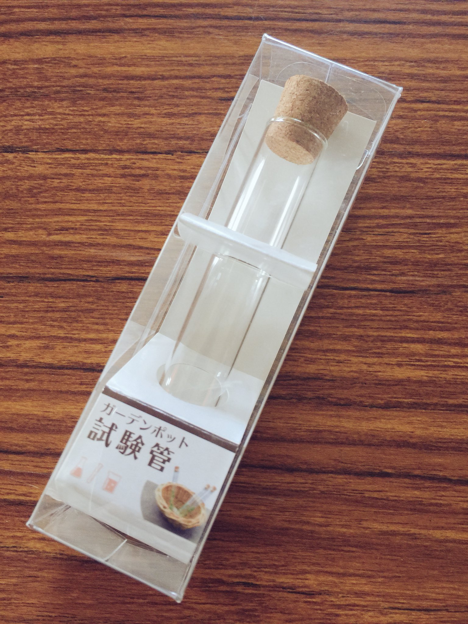 تويتر 伊藤霊一 Ryou ツマツク22開催中 على تويتر 百均のseriaで試験管売ってた 金属ヤスリ掃除用に 丁度いい瓶を探してたんだよね 小振りなので模型用のヤスリにはピッタリだ 試験管にツールクリーナーを入れて 穴を開けたコルク栓にヤスリを通して30分