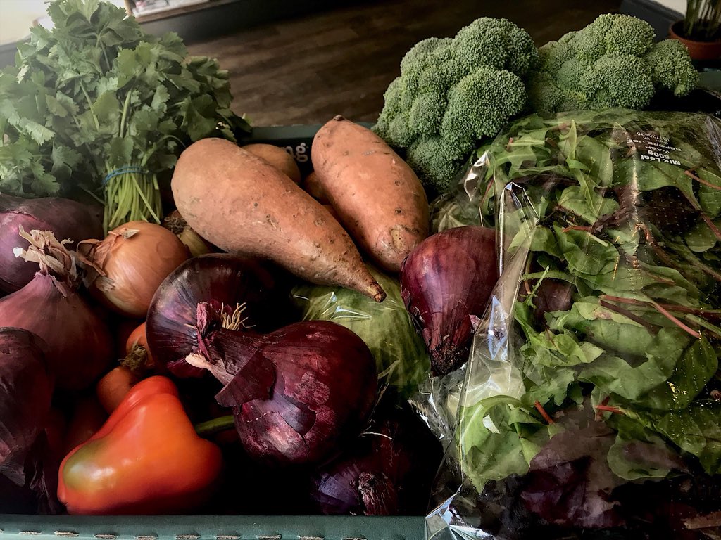 sarahskichen's tweet photo. Lovely box of fresh veg from the veg guys in Kingsmead Square - we’re going to enjoy prepping this lot for lunch today. #kingsmeadsquare #Bath #salad https://t.co/hx7KhA5iN9
