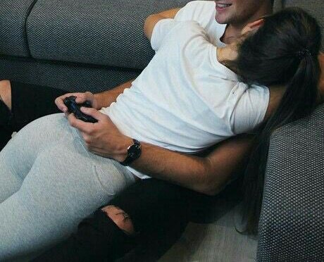 LailaLorens's tweet photo. “Deja de jugar y juega conmigo, ¡hazme caso!”

#FreeRol #SexRol https://t.co/PPEegxdMAm