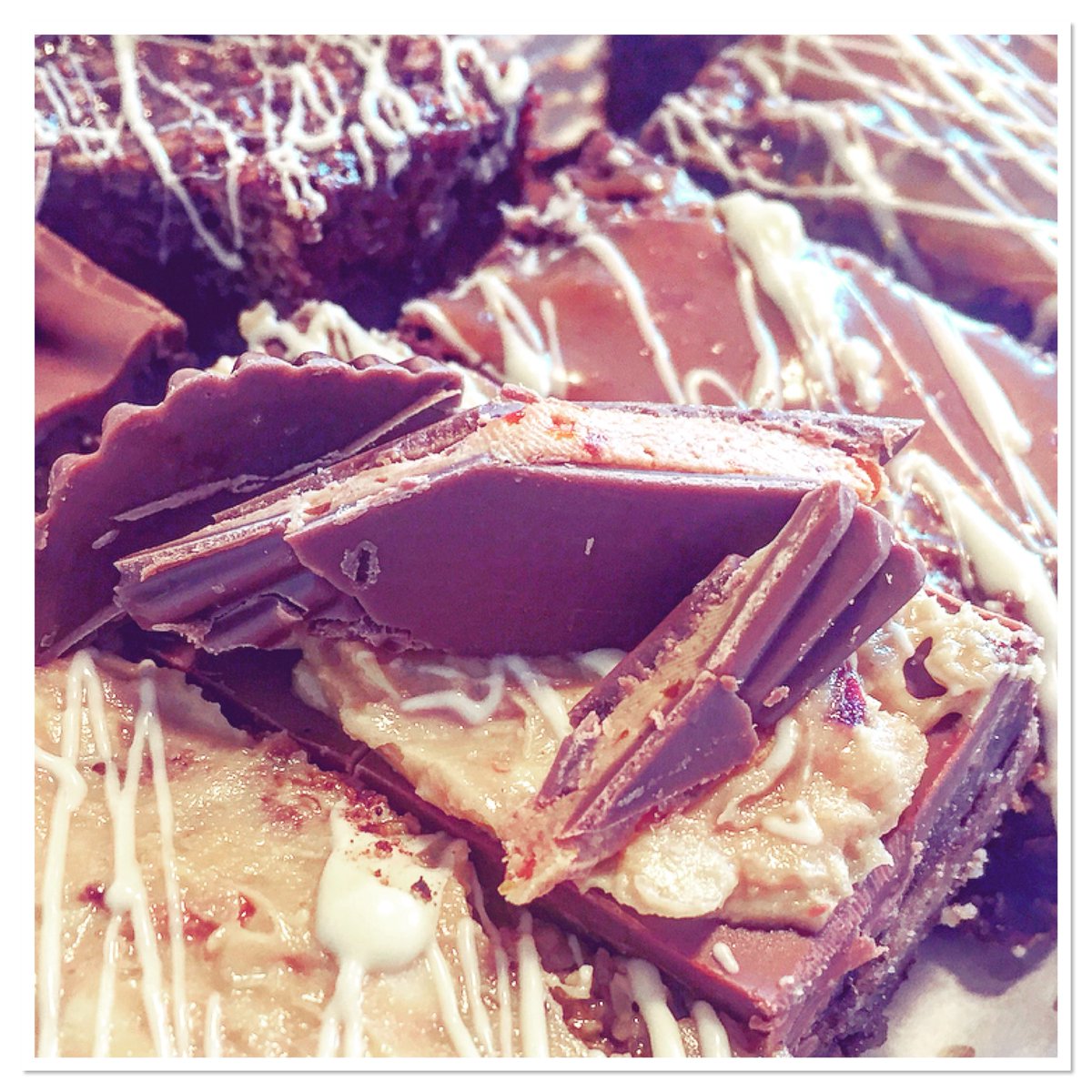 LetterboxBakery's tweet photo. Our bakes may arrive a little soft at the mo (due to this incredible heat) so pop them in the fridge to help to firm them back up again (or eat them whilst they’re extra soft and gooey - we’re not here to judge 🤣)! 
https://t.co/WS5BlmTMSC

#earlybiz #madeinyorkshire https://t.co/Puj8CWqO4k