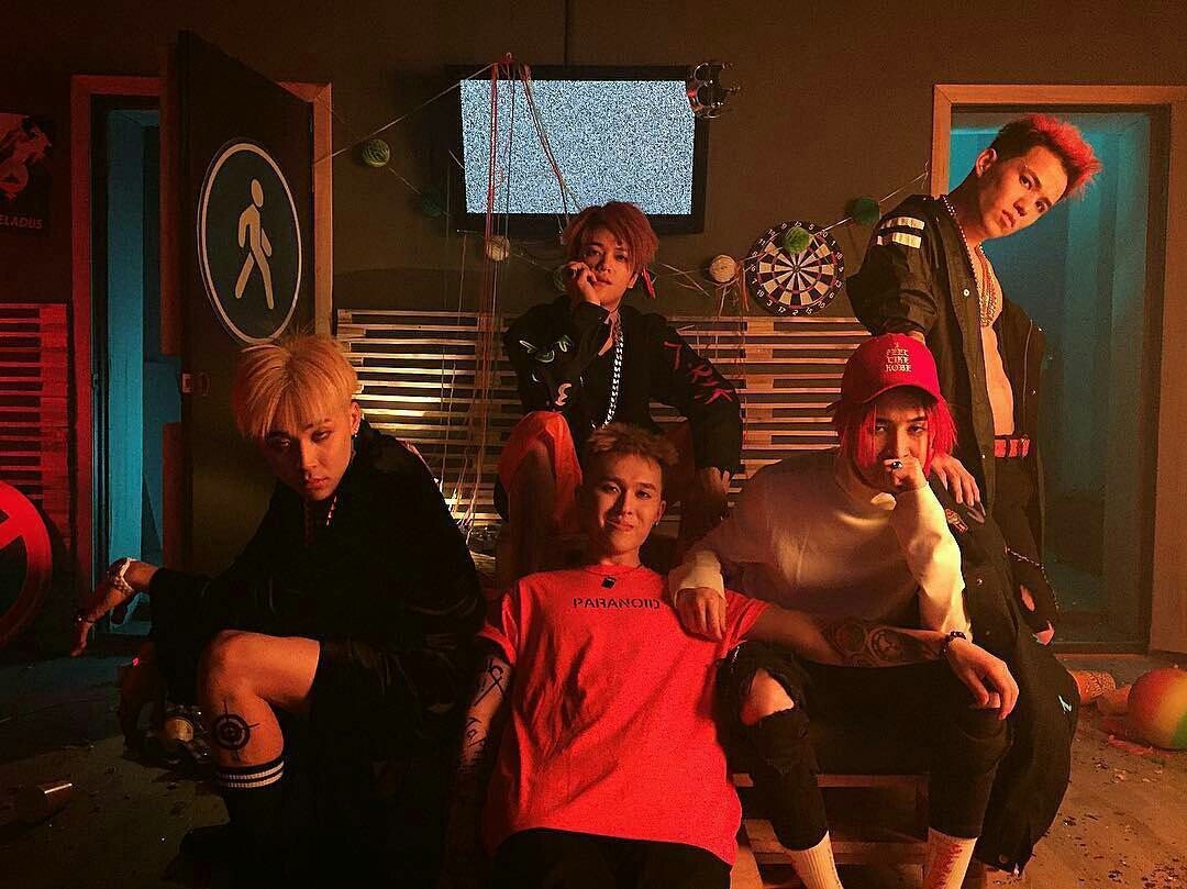 xciwave's tweet photo. You are the best!
#NinetyOne e.yeah #comeback91 my medicine @XCIofficial
#dopaMINE91 💞💞💞 https://t.co/Mt0nLg4CjD