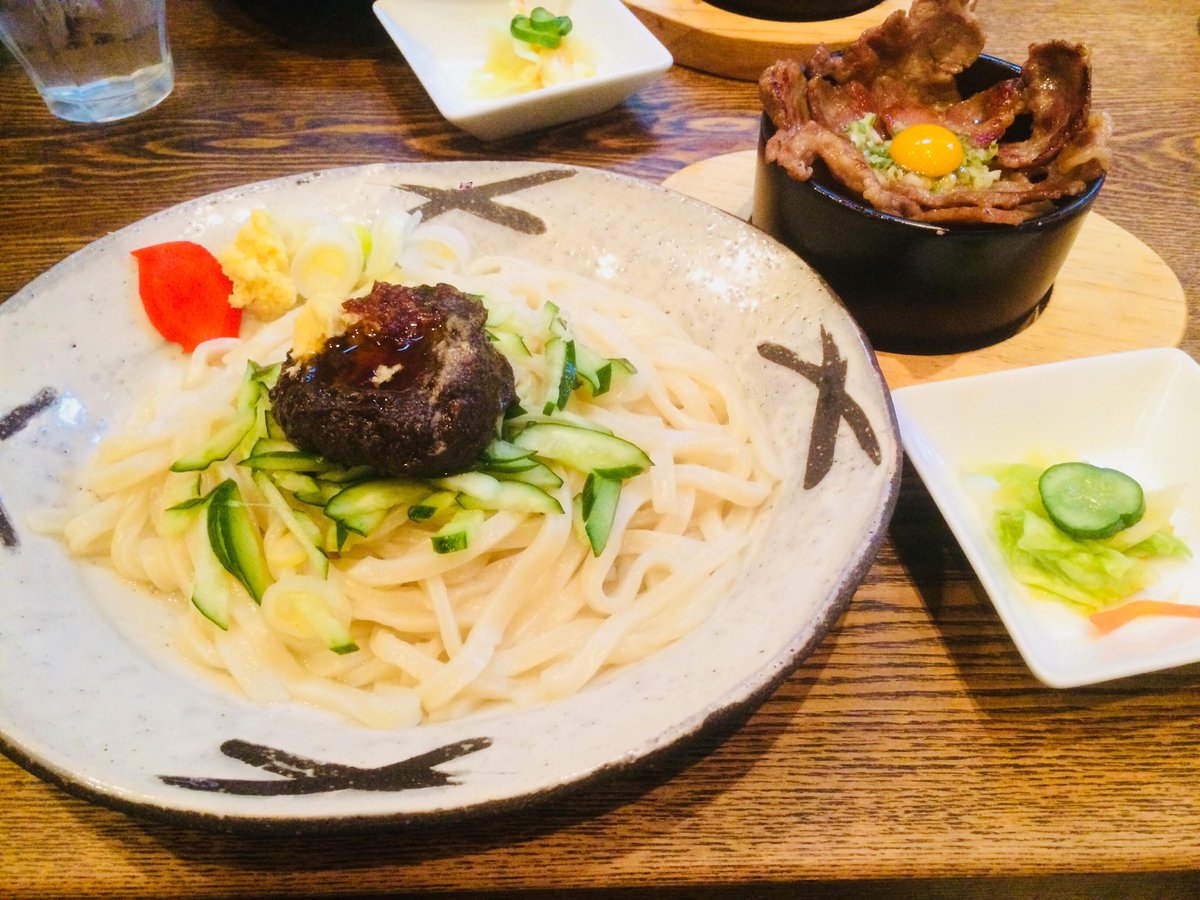 japanroomfinder's tweet photo. #NewBlogArticle : Cool, Cold Morioka! Living within harsh weather conditions where lowest temperatures reach -15 degrees! Read Marie's experience, a wholesome and beautiful environment she's lived in while being a local school English teacher 🍜☃️ Link- https://t.co/8dOLh5gY7j https://t.co/cLpNBSnd2p